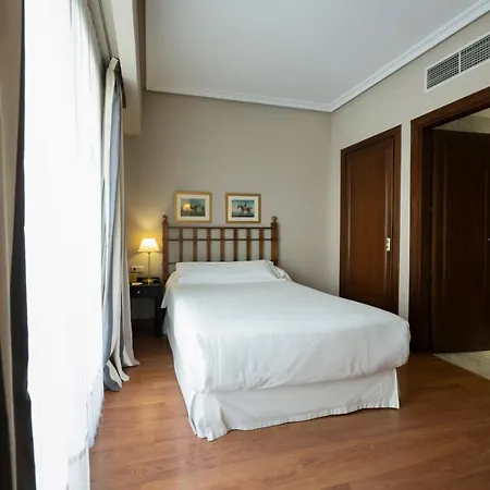 Szálloda Barceló Conde Luna 4*
