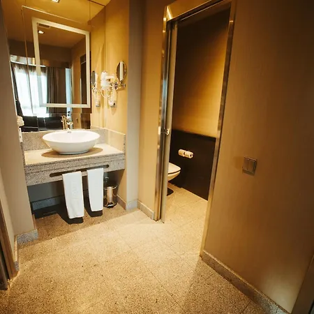 Barcelo Conde Luna 4* レオン