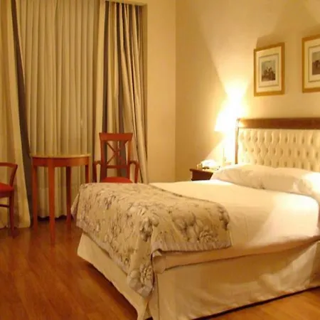 Szálloda Barceló Conde Luna 4*
