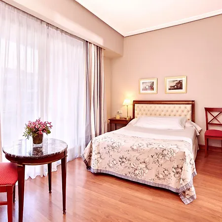 Barcelo Conde Luna レオン