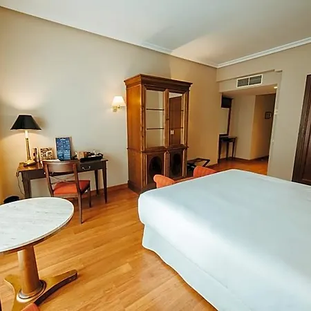 Barcelo Conde Luna Otel León