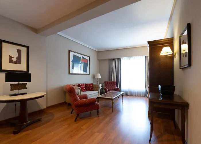 Barcelo Conde Luna Hotel