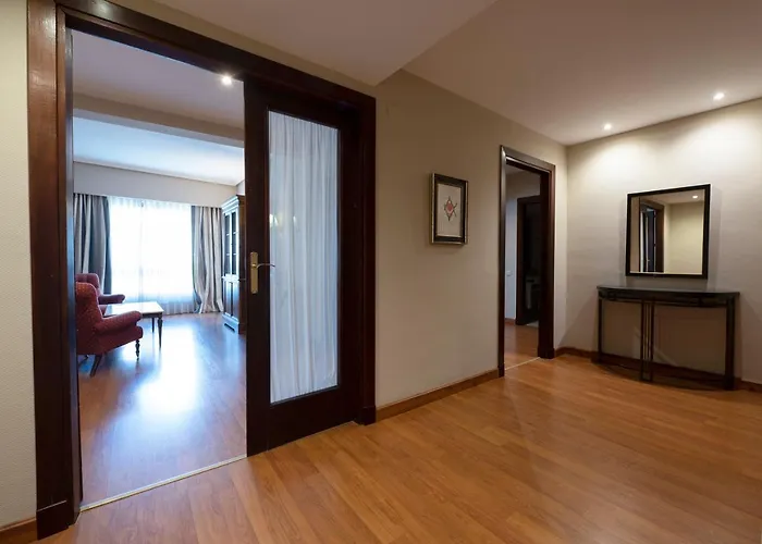 מלון Barcelo Conde Luna