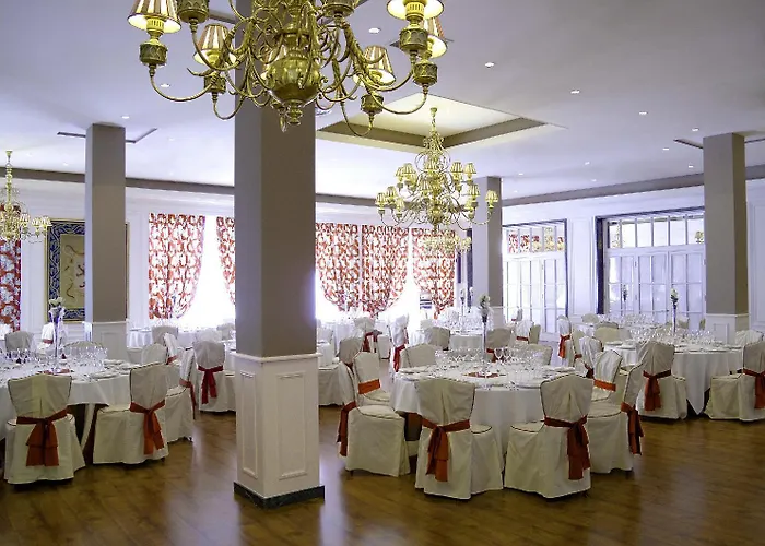 Barcelo Conde Luna 호텔